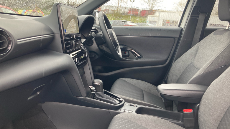 Toyota Yaris Cross 1.5 Hybrid Design 5dr CVT Hybrid Estate